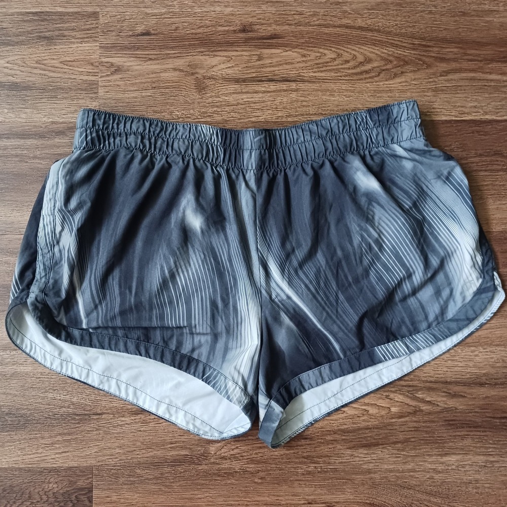 GapFit Womens XL Running Shorts Grey White Abstract Graphic Athletic‎ Gym Lined